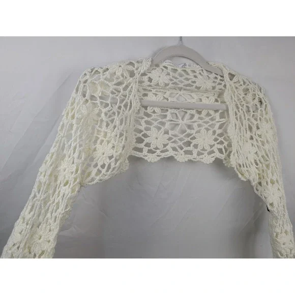 Altar'd State Floral Fairy Crochet Shrug Size M Ivory Long Sleeve Boho Festival - Picture 3 of 8